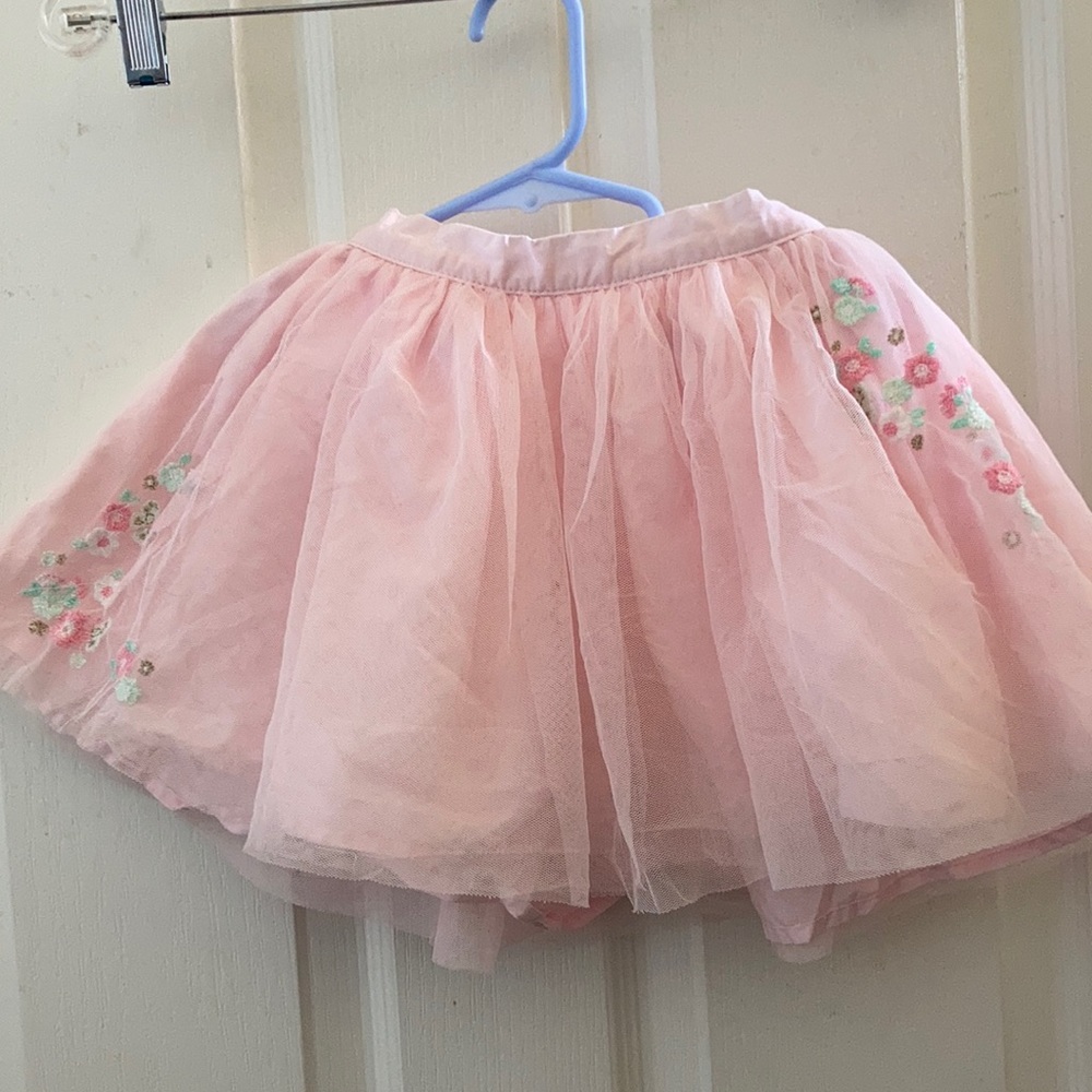 FINAL MARKDOWN Carter’s 3t tulle embroidered skirt